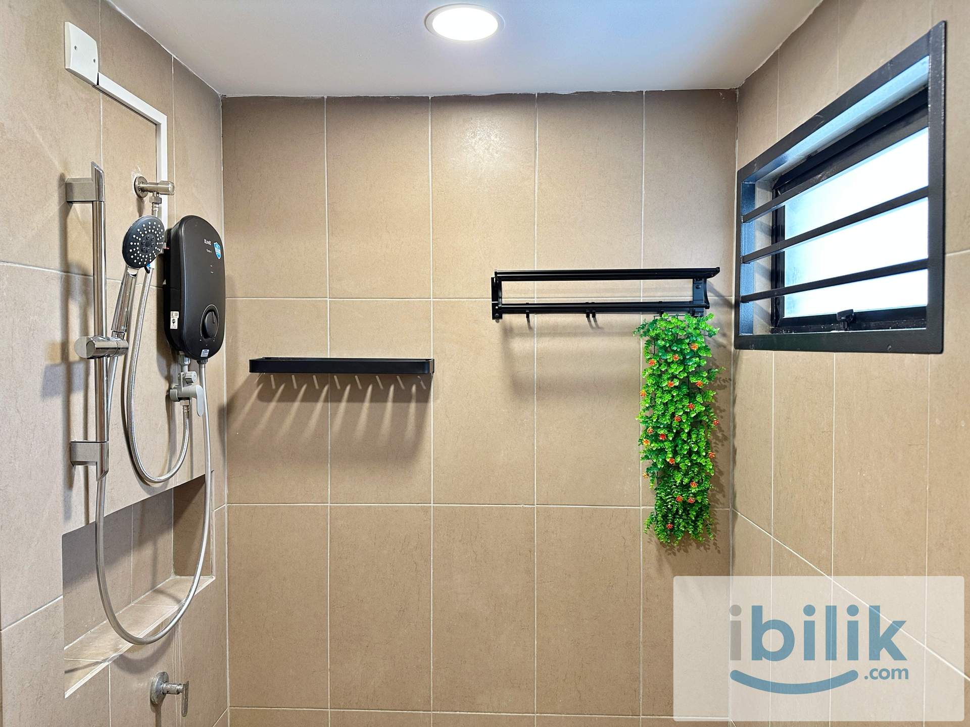 Limited! Master Room With Private Bathroom @Bandar Mahkota Banting City - Image 8