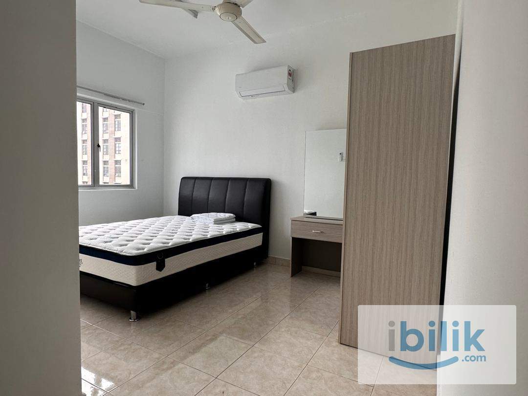 Master room with personal bathroom - Image 1