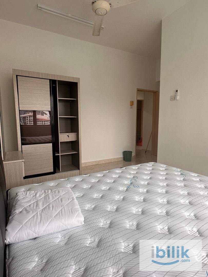 Master room with personal bathroom - Image 2