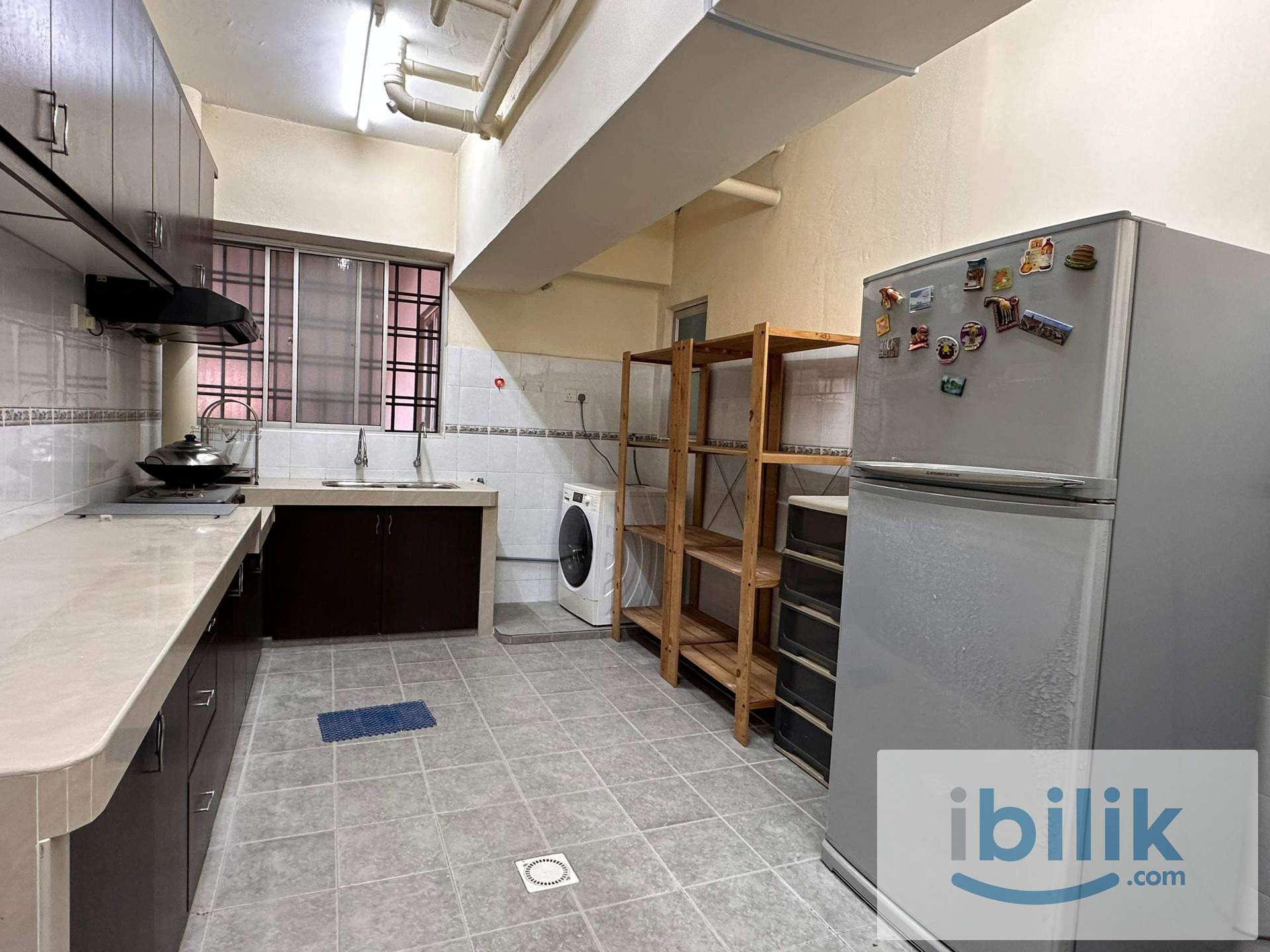 Master room with personal bathroom - Image 7