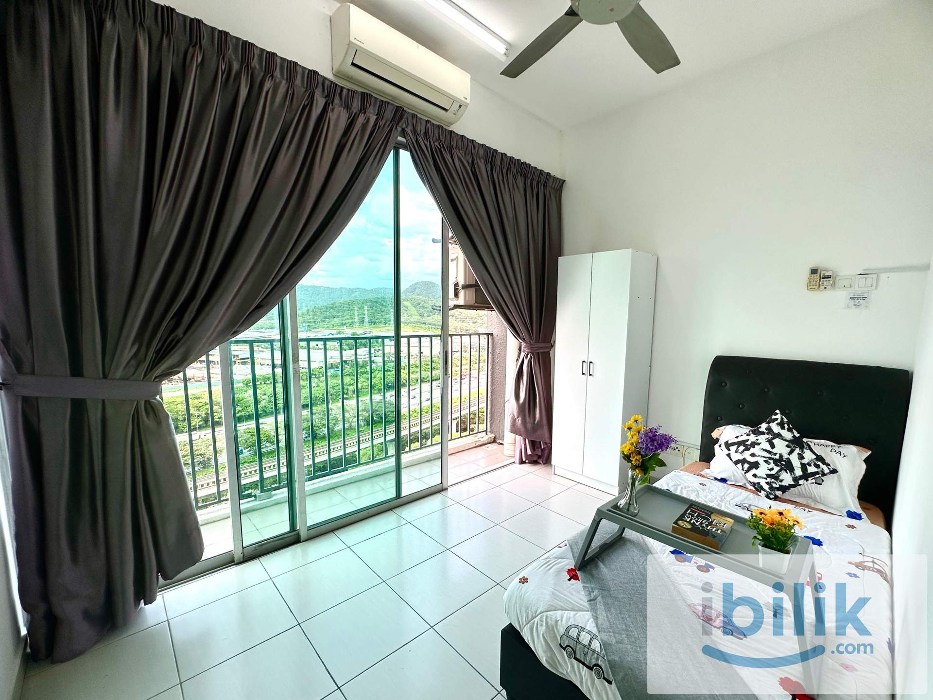 [300m to MRT] Non Sharing Female Balcony room for rent at The Zizz @ Damansara North - Image 1