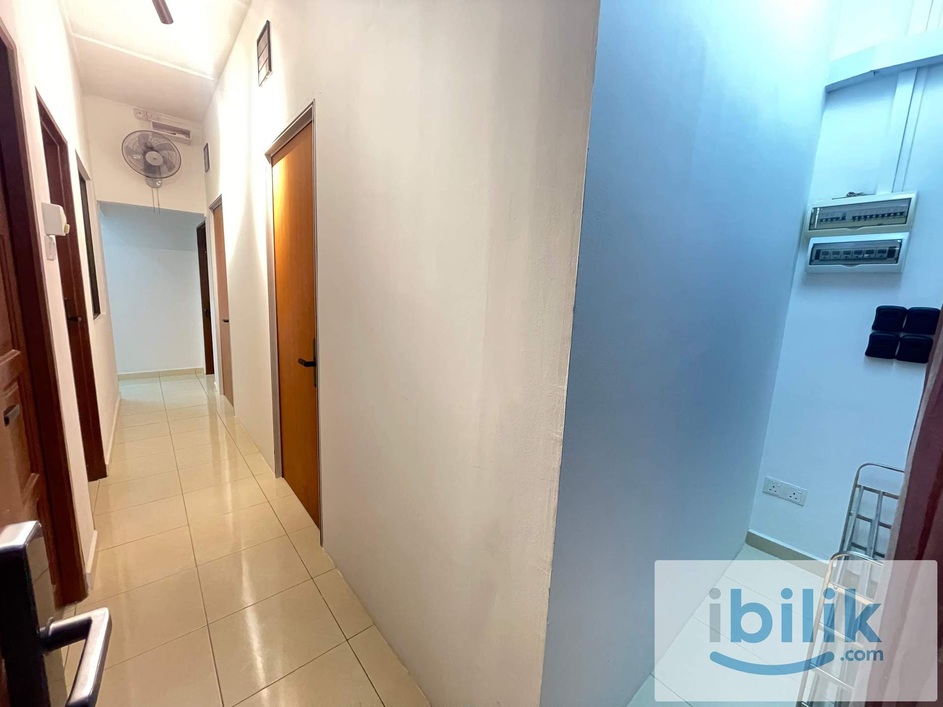 【New Renovated】Jalan Napoh Aircon Room at Johor Bahru, Near to CIQ - Image 4