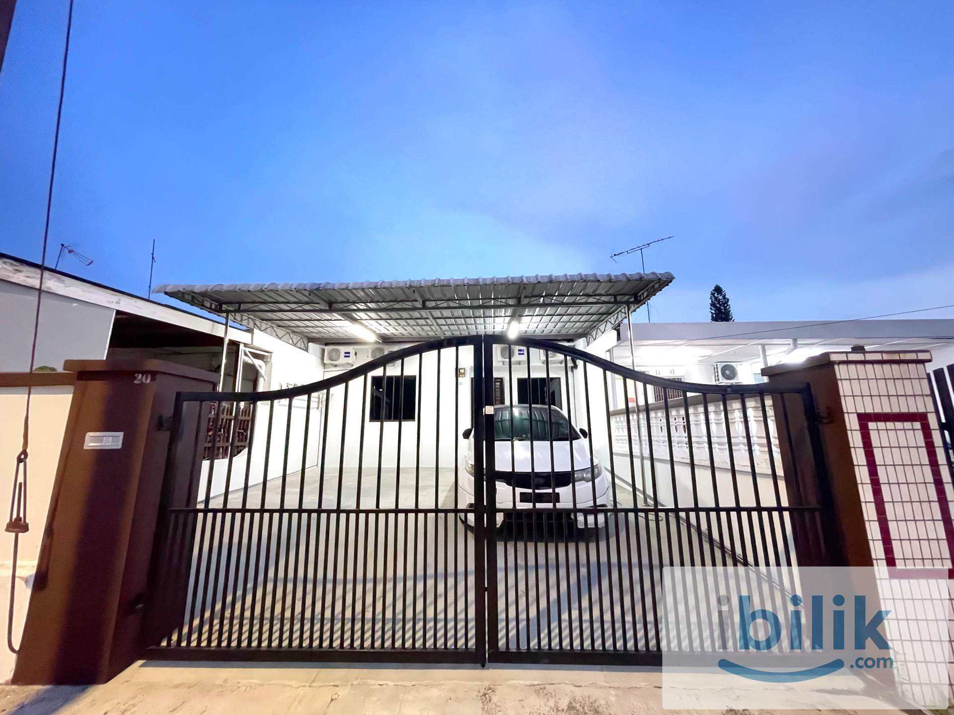 【New Renovated】Jalan Napoh Aircon Room at Johor Bahru, Near to CIQ - Image 7