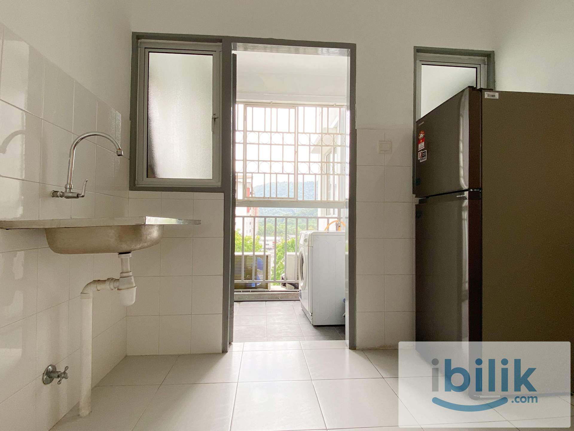 【New Renovated】Seri Intan Aircon Room at Setia Alam - Image 1