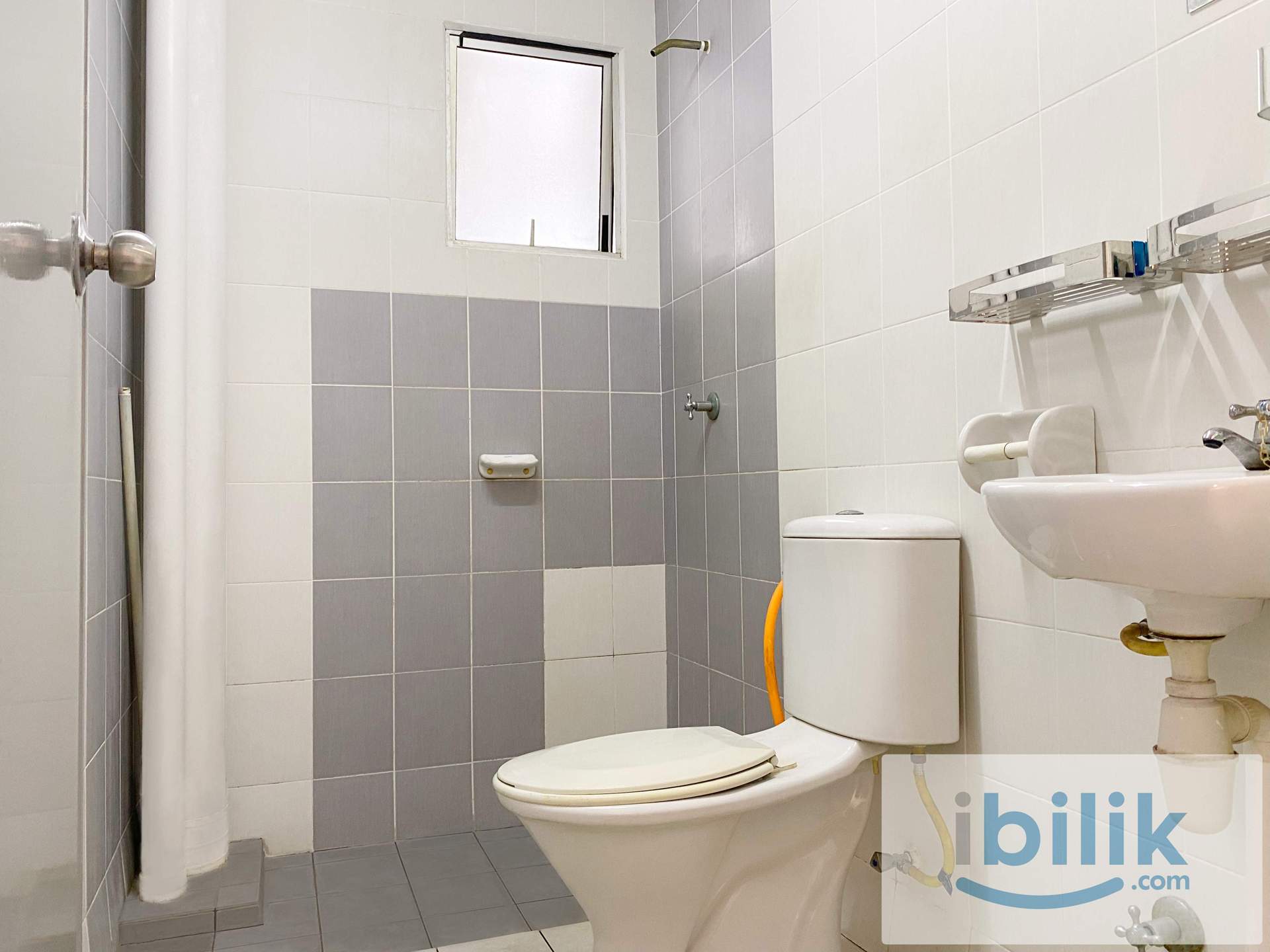 【New Renovated】Seri Intan Aircon Room at Setia Alam - Image 7