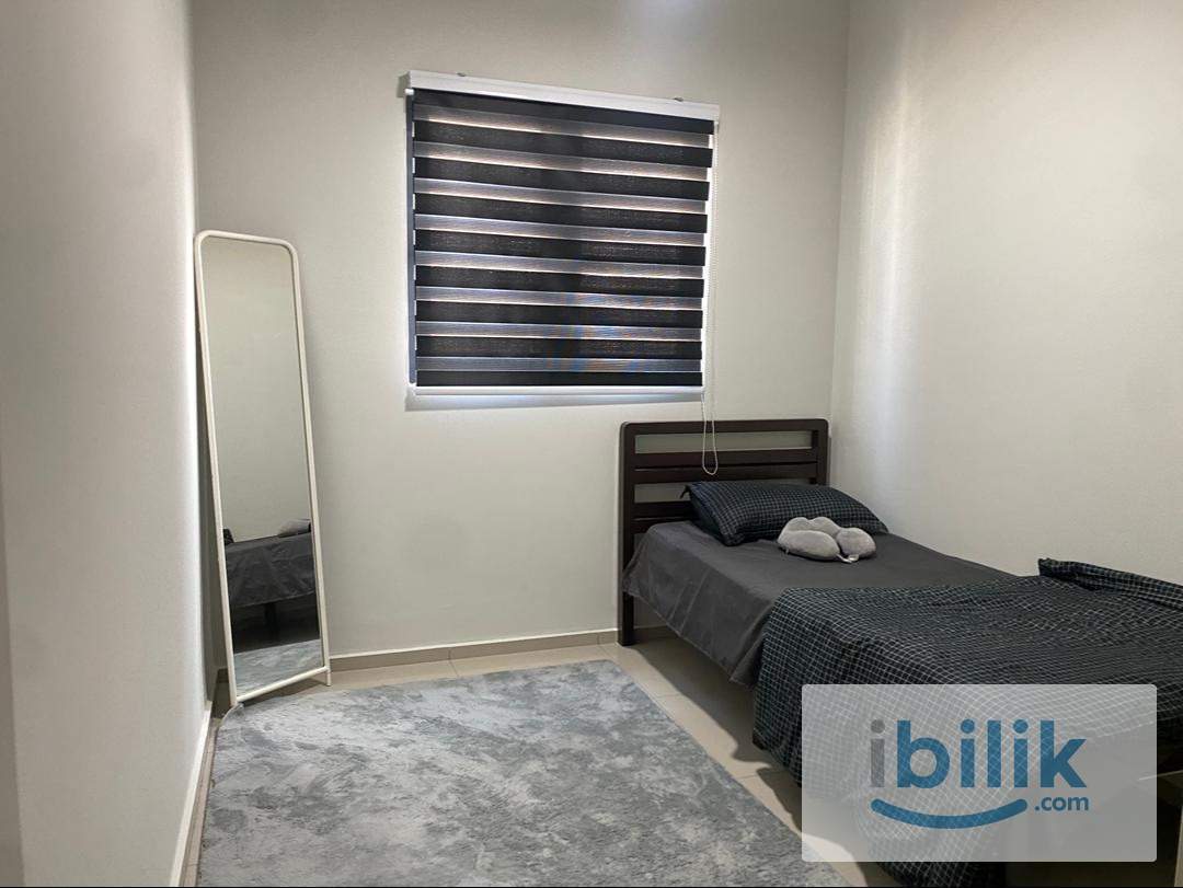 Exclusive Small Room - Image 1