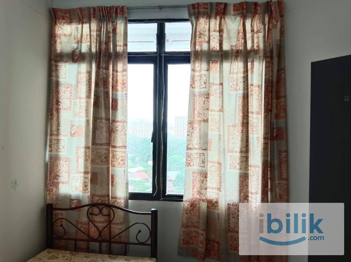 Room for rent University Heights, Sungai Dua - Image 1