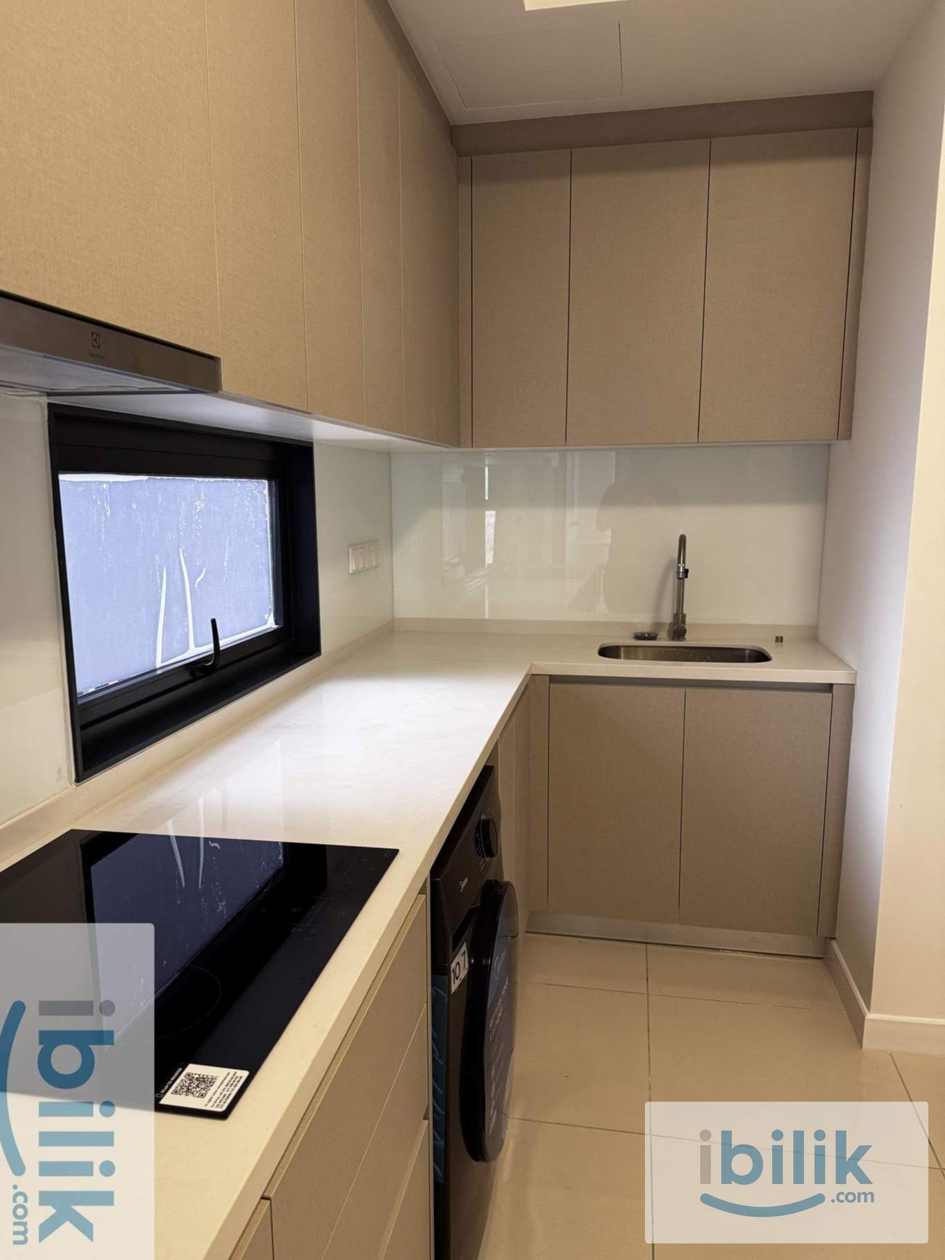 Cheapest Master Room  - Image 5