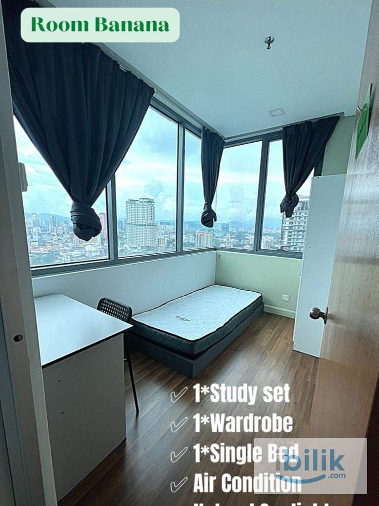 KLCC BEST NIGHT VIEW MIDDLE ROOM  l FULLY FURNISHED l AIR COND  - Image 1