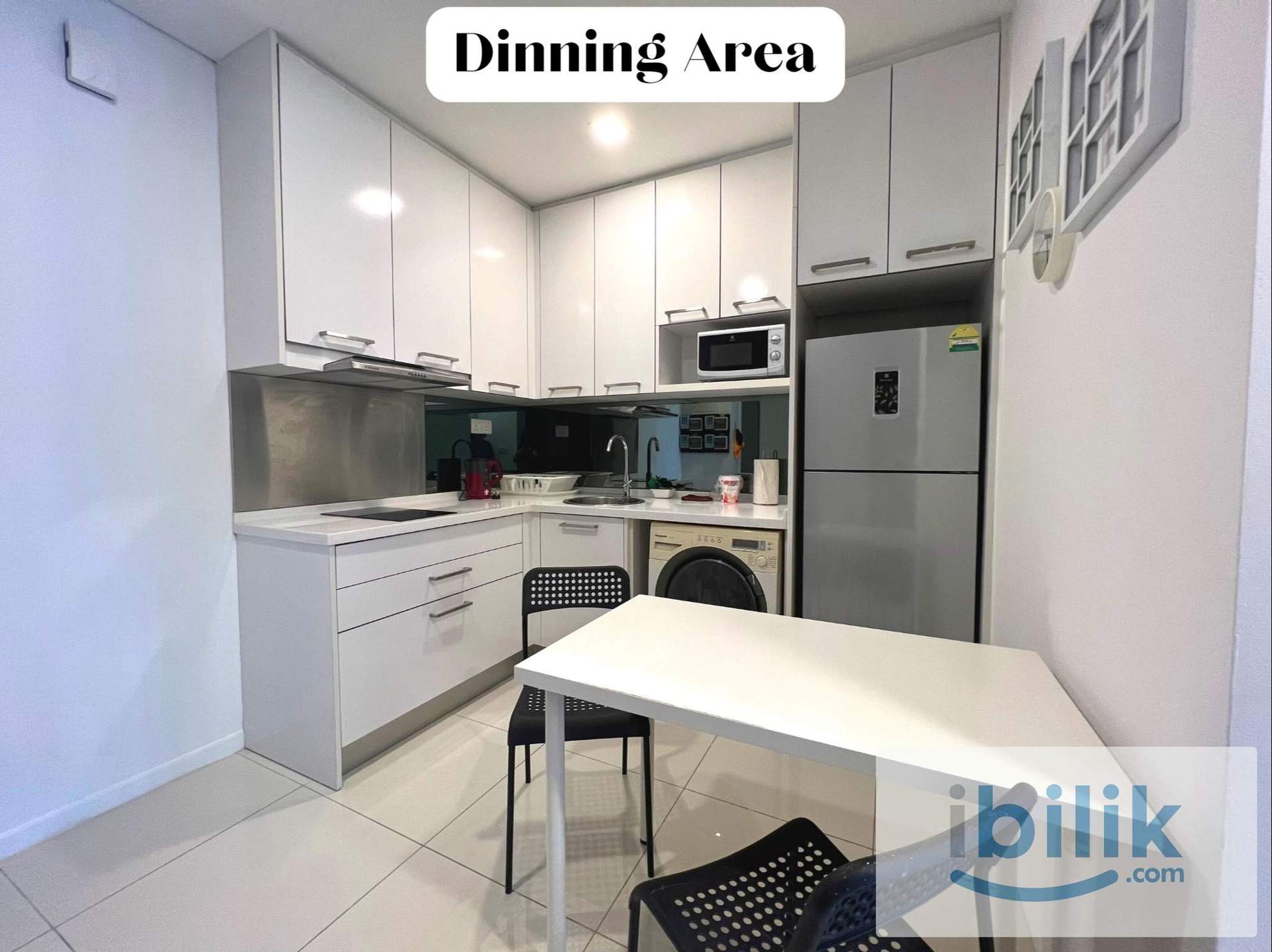 KLCC BEST NIGHT VIEW MIDDLE ROOM  l FULLY FURNISHED l AIR COND  - Image 4