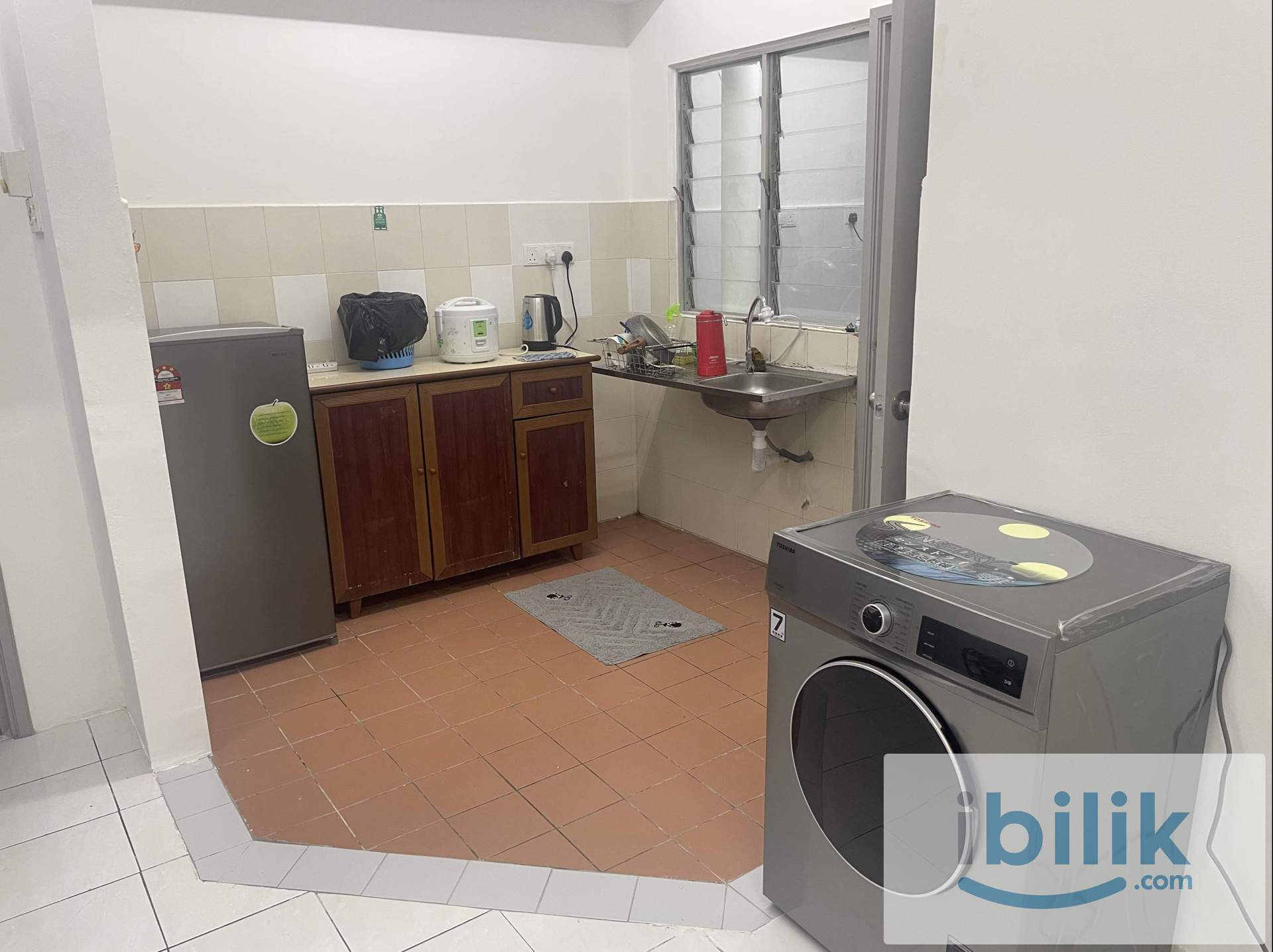 Middle Room at Rhythm Avenue, UEP Subang Jaya - Image 3