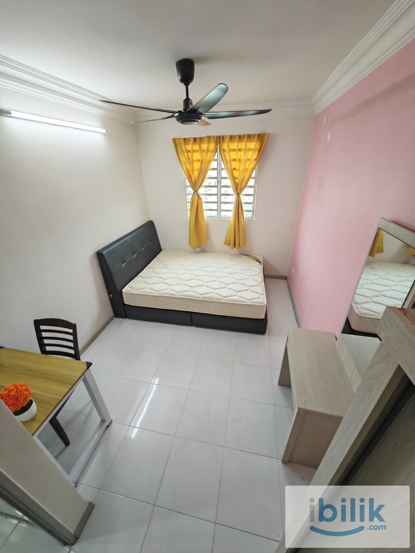 Middle Room for Rent at jelutong  - Image 1