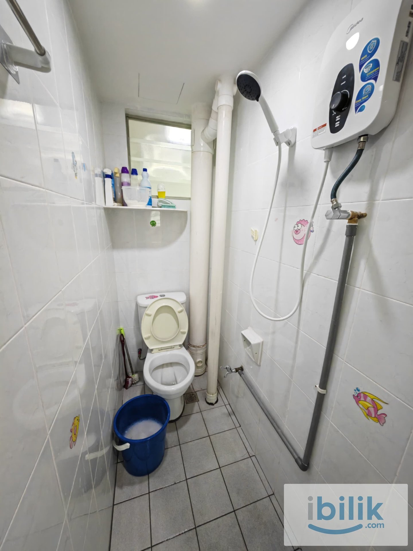 Middle Room for Rent at jelutong  - Image 8
