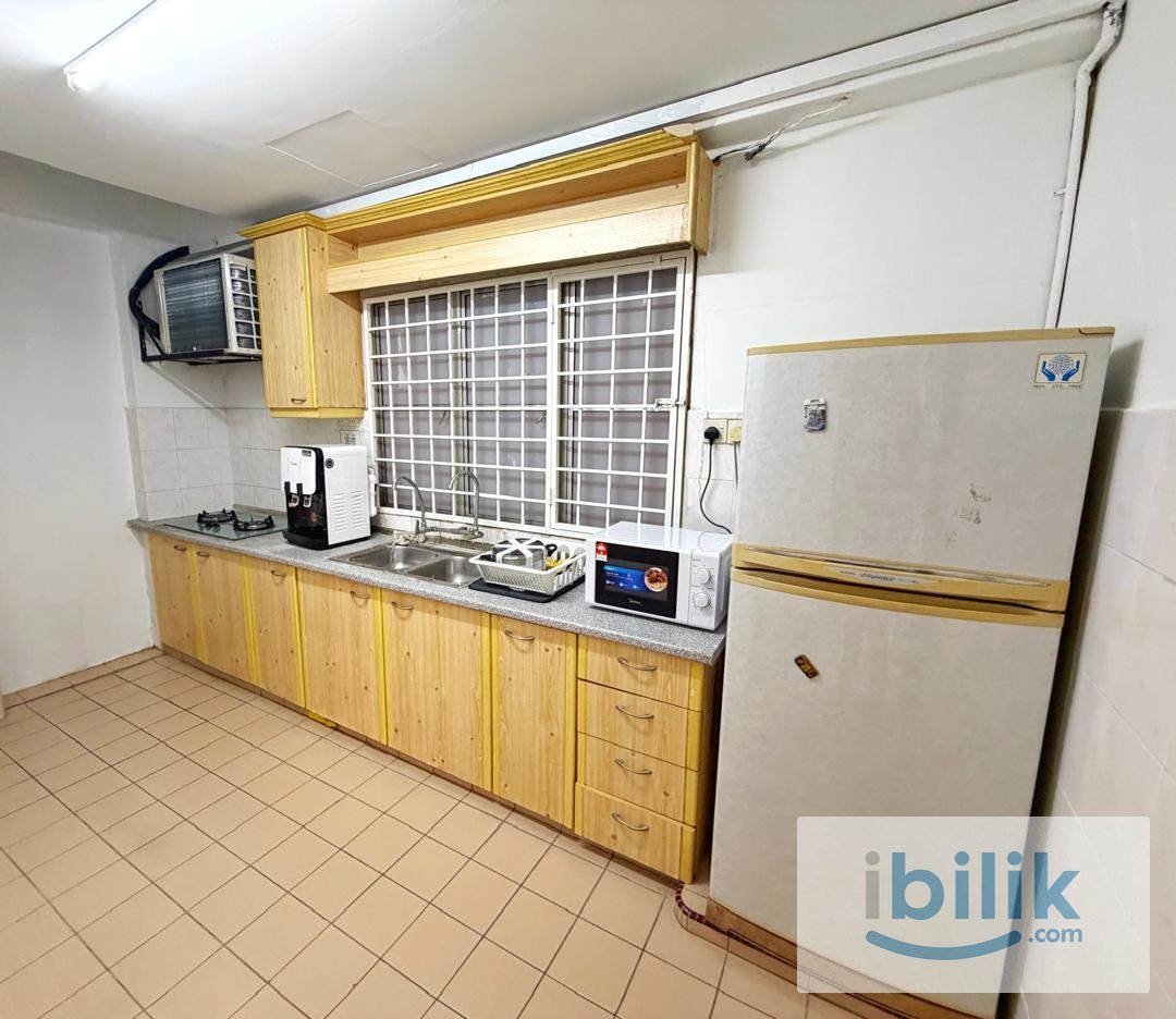 [Mixed Gender Unit] RM 700 MIDDLE ROOM - Image 2