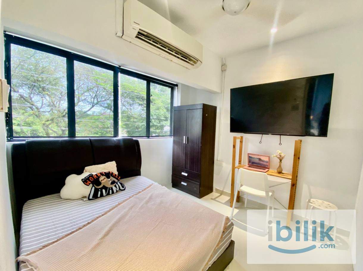 Zero Deposit , TTDI Queen room - Image 1