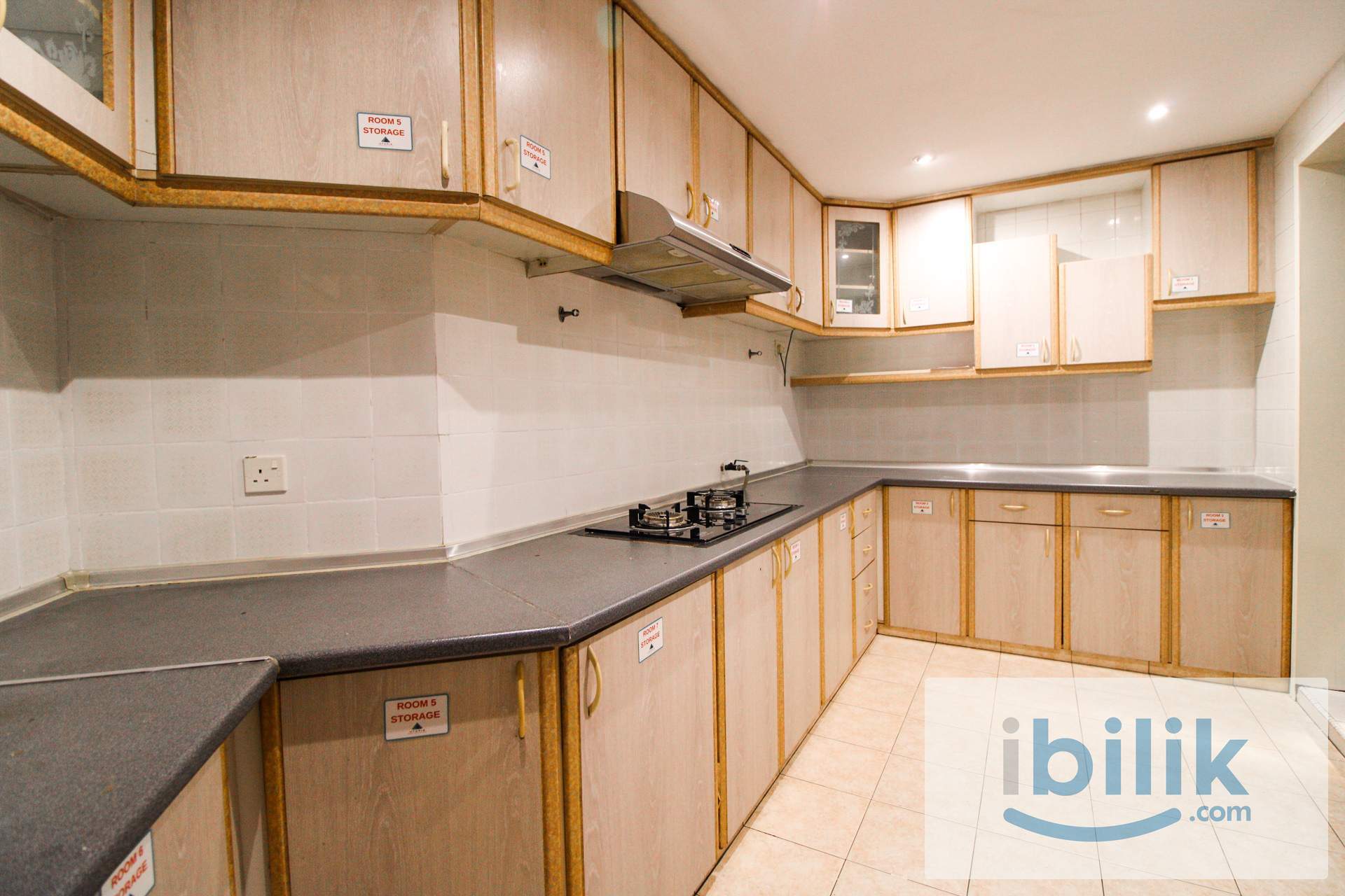 Zero Deposit Master Room for rent at Bistari Condominium - Image 2