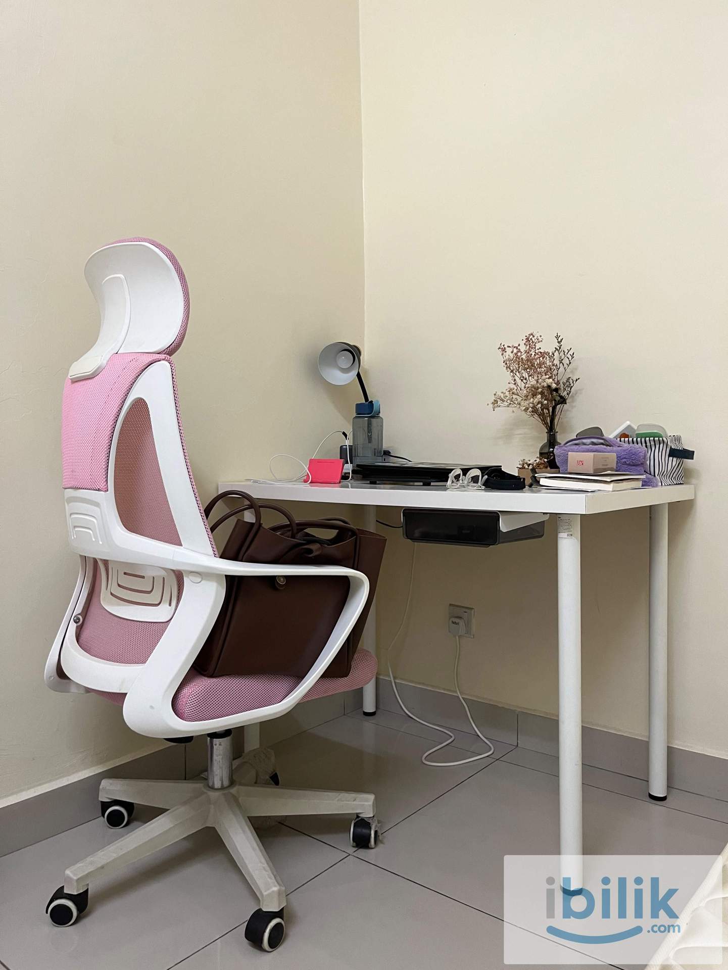 Medium Room for Rent - Image 1