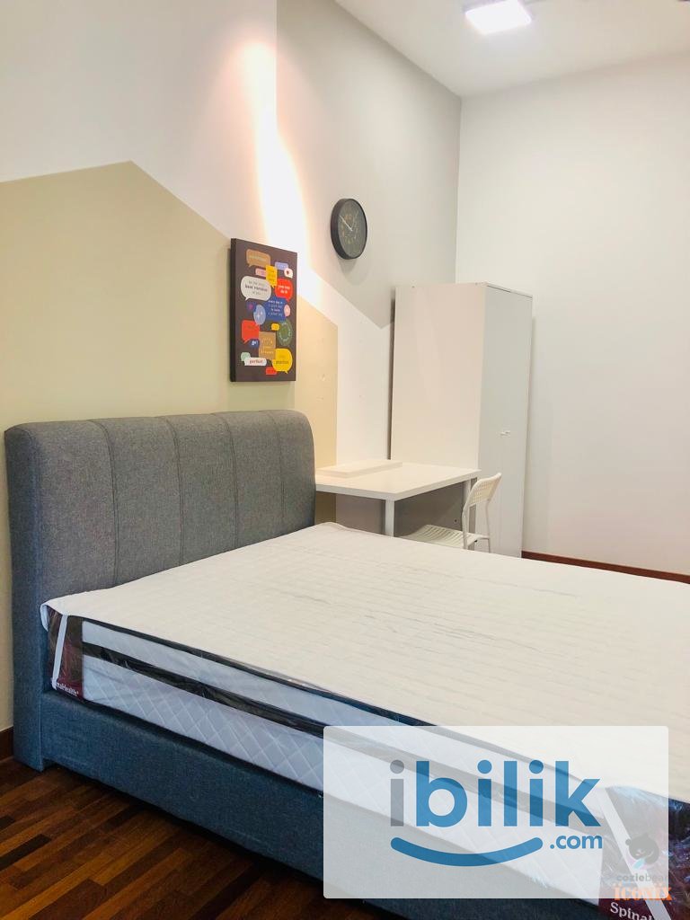 MRT Phileo Damansara Columbia Hospital Middle Room for Rent at Pacific Star Petaling Jaya - Image 1