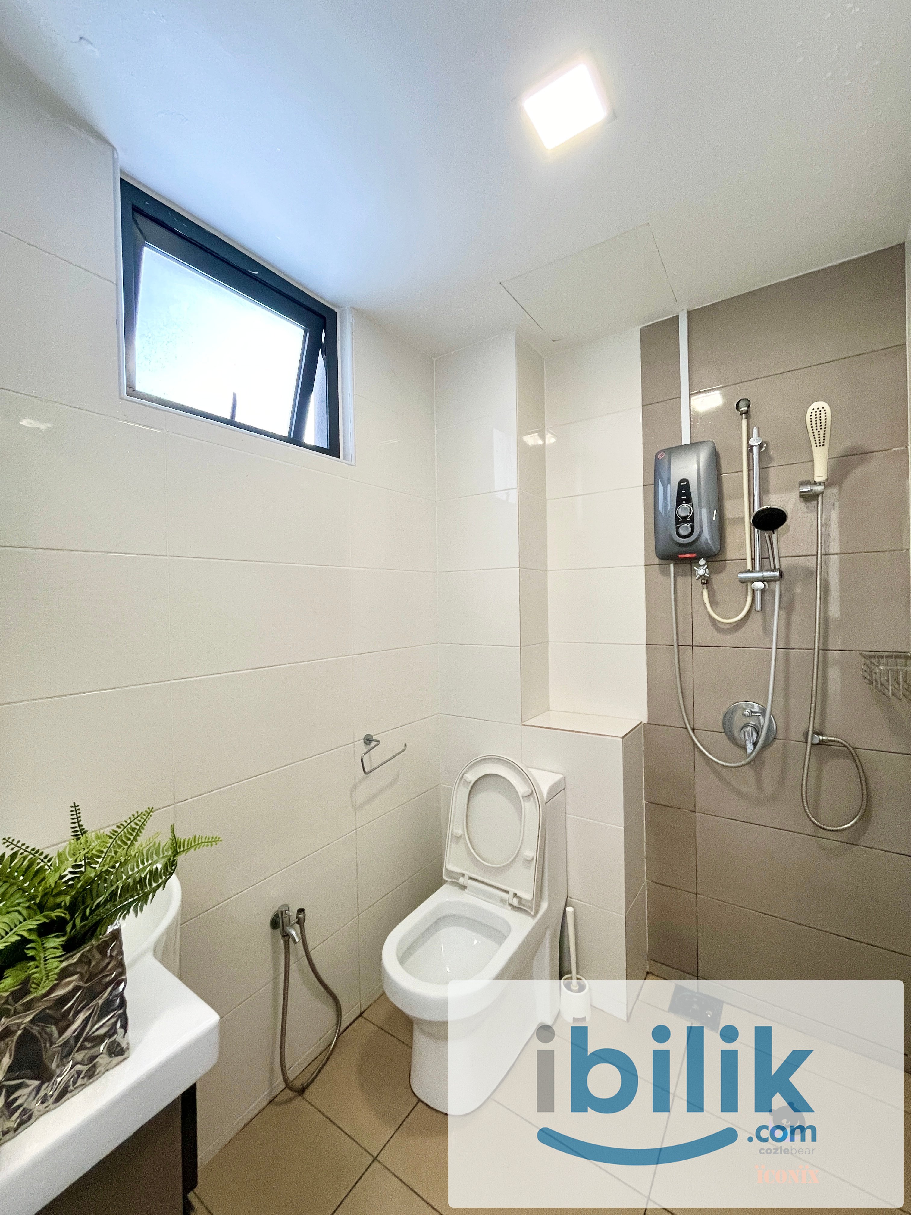 KL City Centre Bangsar MidValley KL Sentral Middle Room Fully Furnished - Image 2