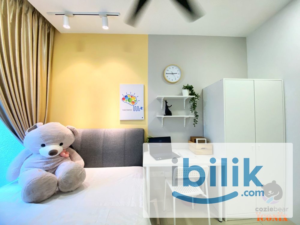 Super Fully Furnished Middle Room LRT Ara Damansara Room for Rent - Image 1