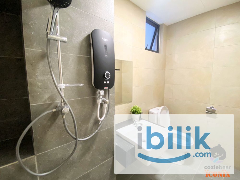 Super Fully Furnished Middle Room LRT Ara Damansara Room for Rent - Image 2
