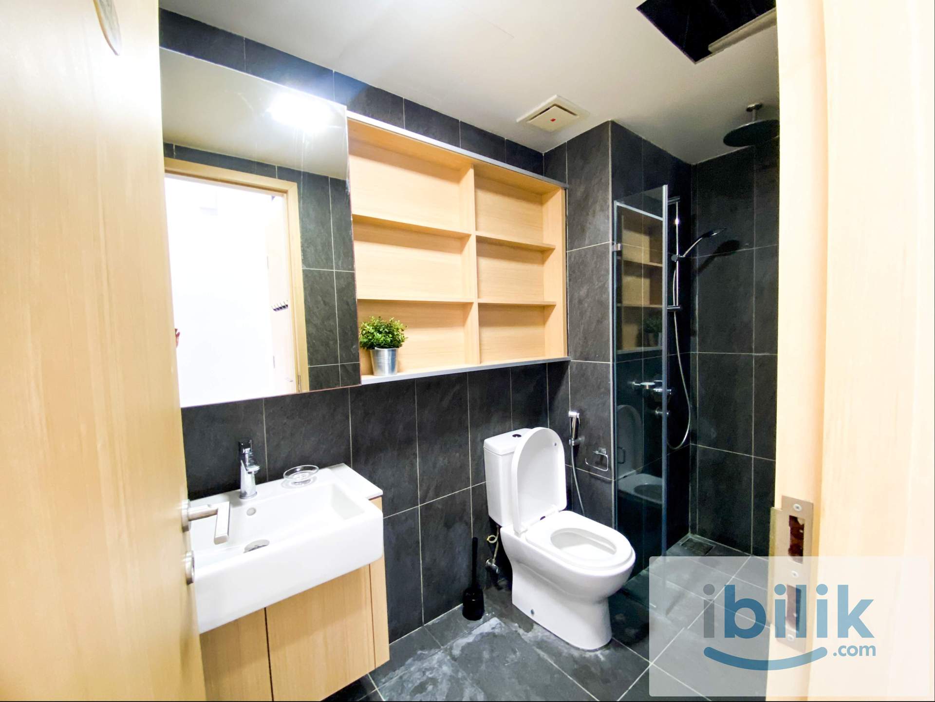 Super Fully Furnished LRT Dang Wangi Room & Studio The Colony/Luxe - Image 2