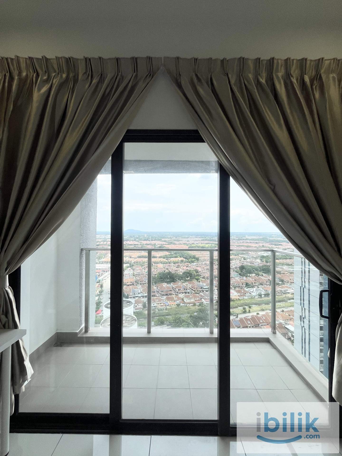 LRT 3 Shah Alam Line Trio Residence Lotus Furnished Affordable Master Bedroom Private Toilet - Image 4