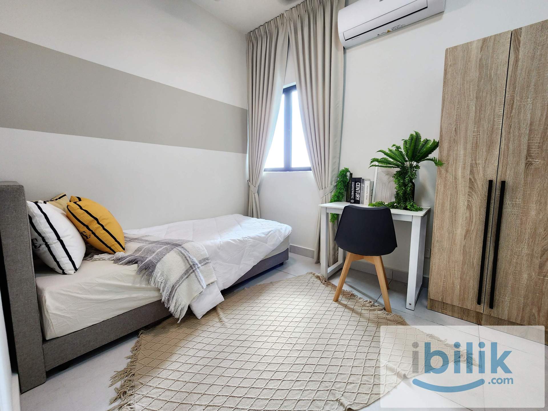 Single room near Taman Connaught MRT  - Image 1