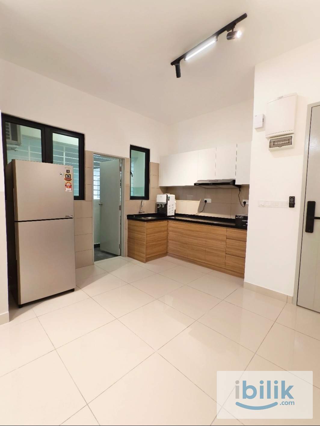Beautiful Fully furnished Middle room near Pavilion bukit jalil  - Image 5