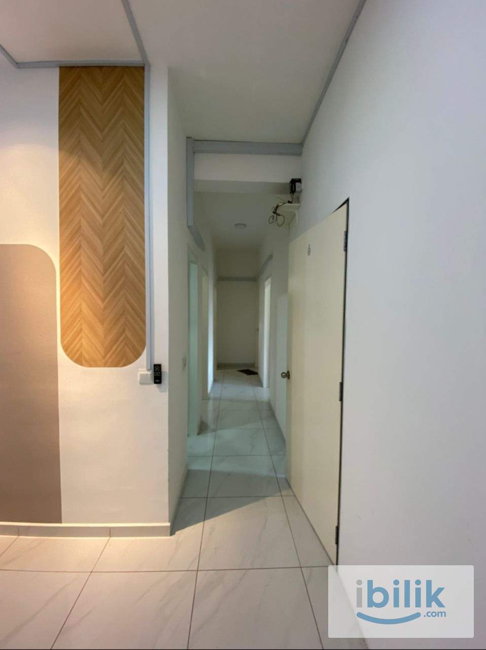 Fully Furnished Middle Room at Seri Kembangan  - Image 1