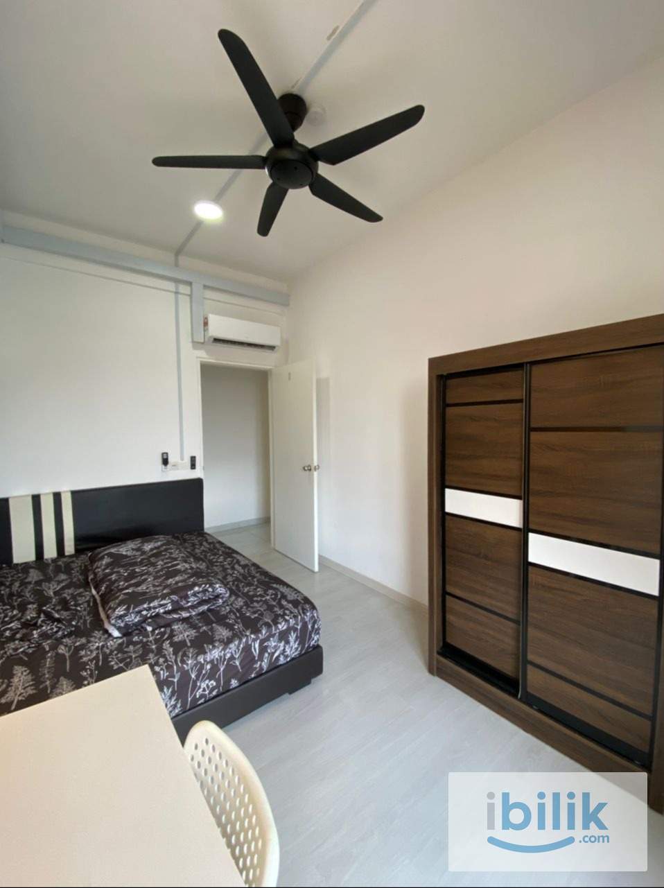 Fully Furnished Middle Room at Seri Kembangan  - Image 4