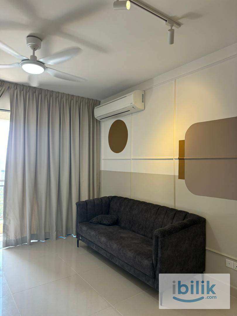 Cosy and Fully Furnished Master Room near KL North  - Image 4