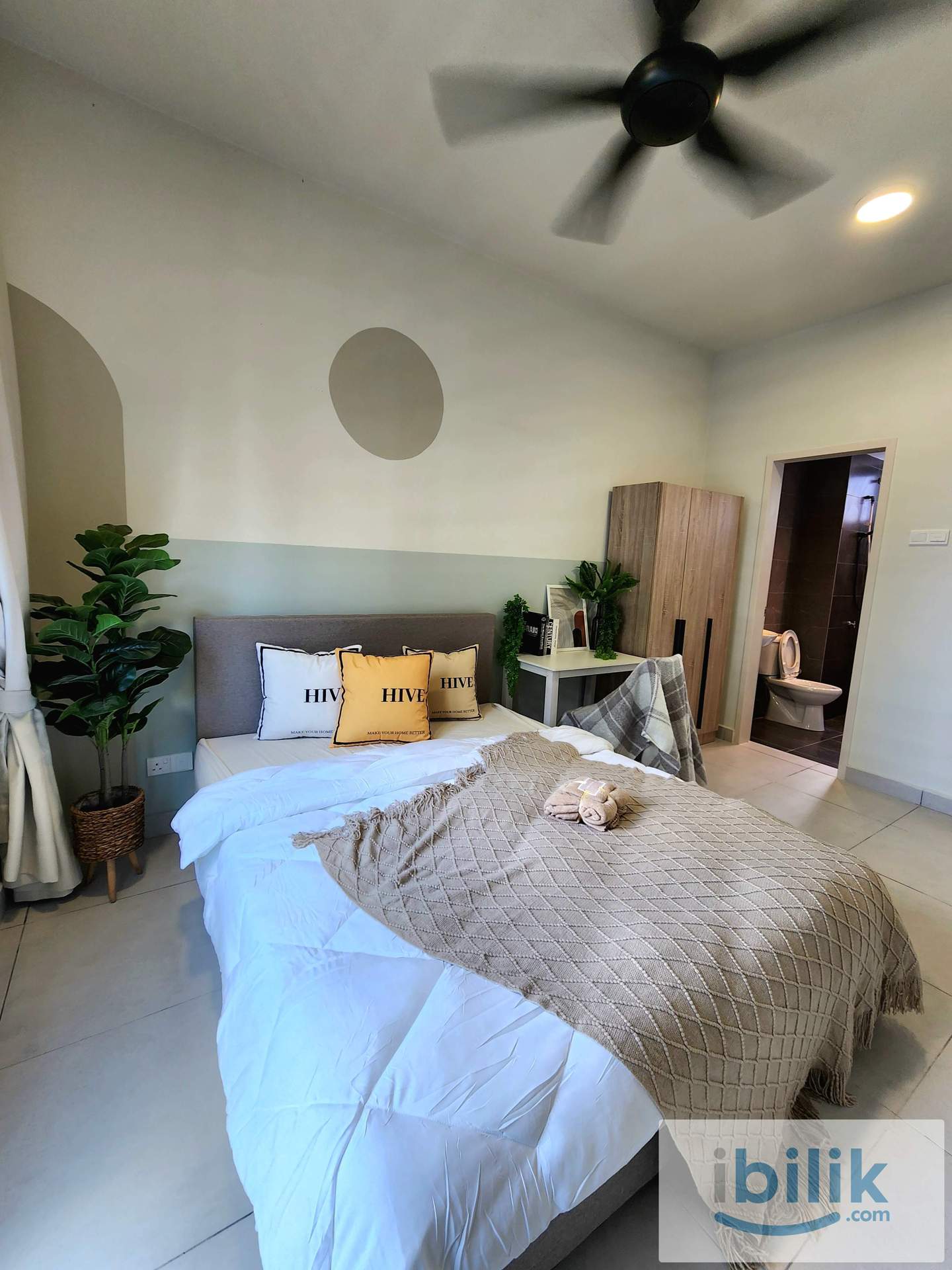 Beautiful Fully Furnished Master Room near MRT with private bathroom  - Image 5
