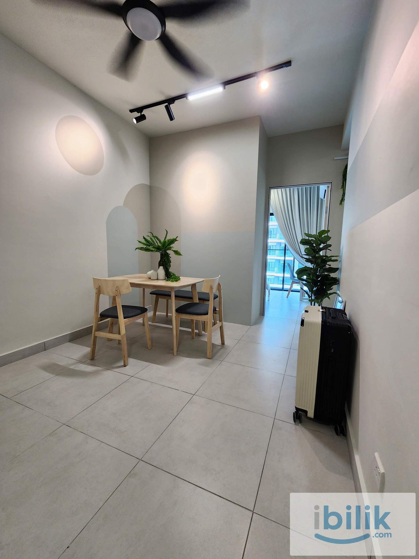 Beautiful Fully Furnished Master Room near MRT with private bathroom  - Image 4