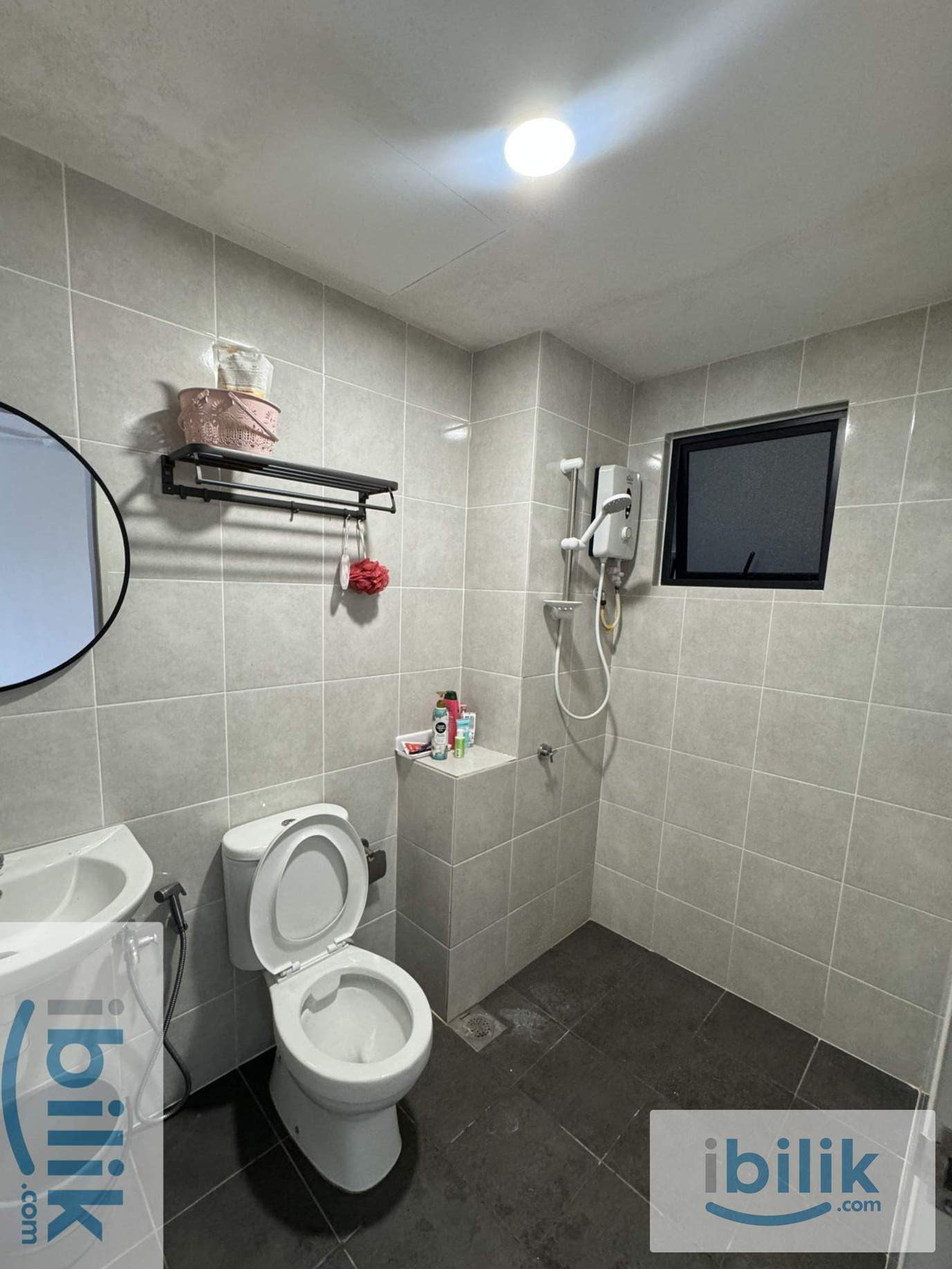 Female Unit Cosy Fully furnished Middle Room Shah Alam  - Image 4