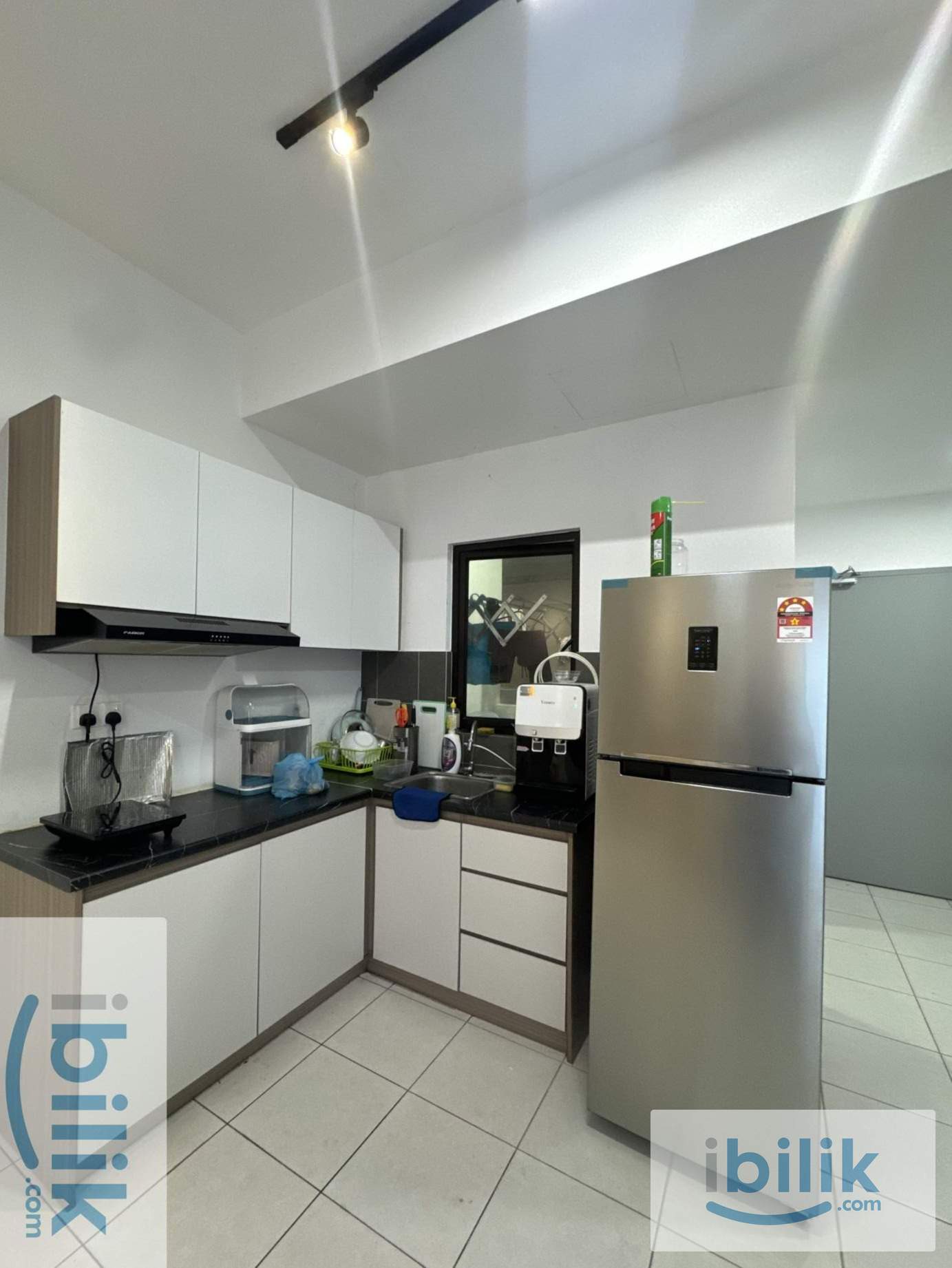 Fully Furnished Middle Room near MRT  - Image 5