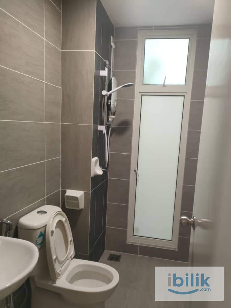 Middle Room For Rent at Suasana Damansara Damai Residence - Image 3
