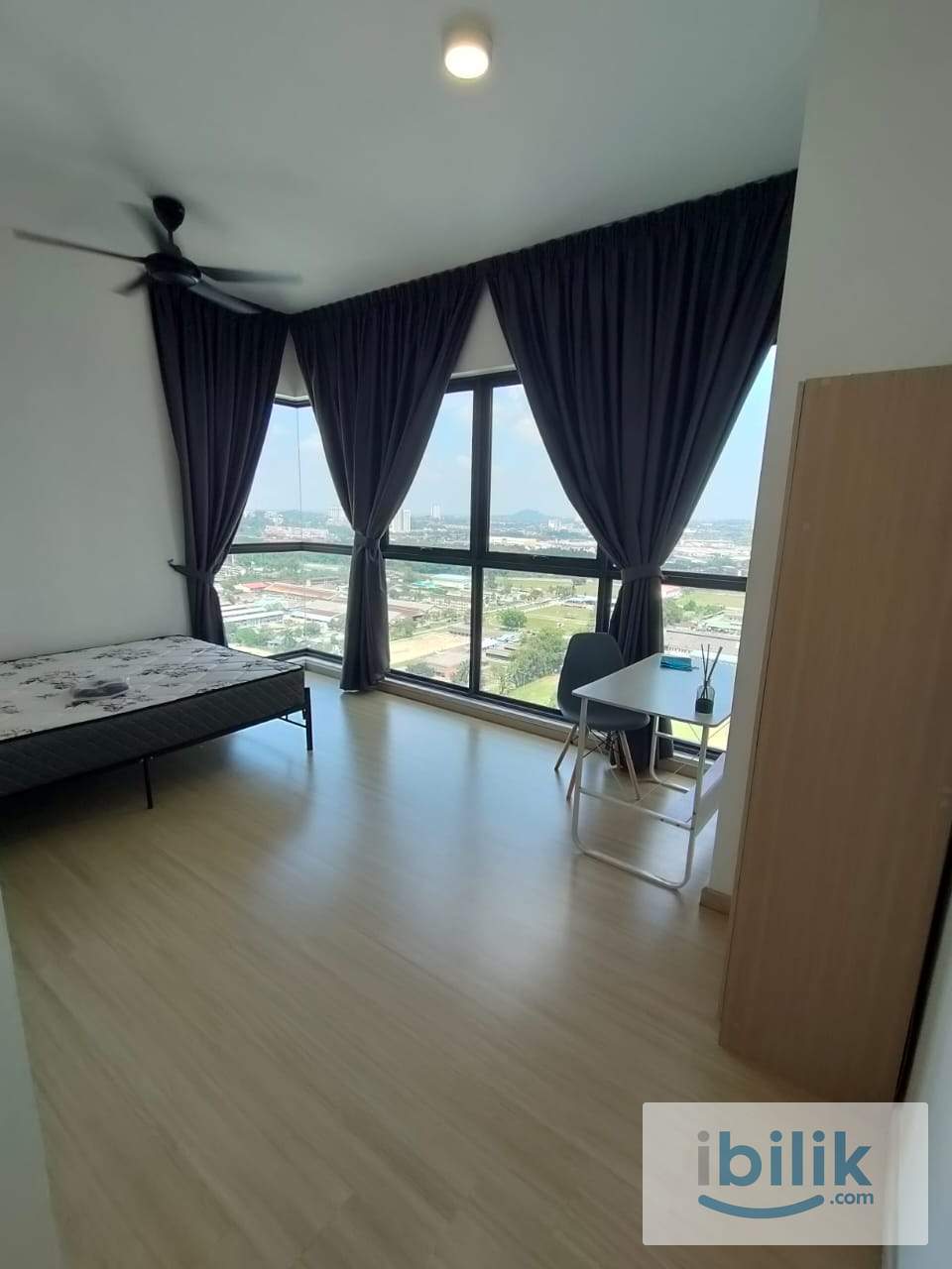 Master Room For Rent at D'Sara Sentral Sungai Buloh - Image 1