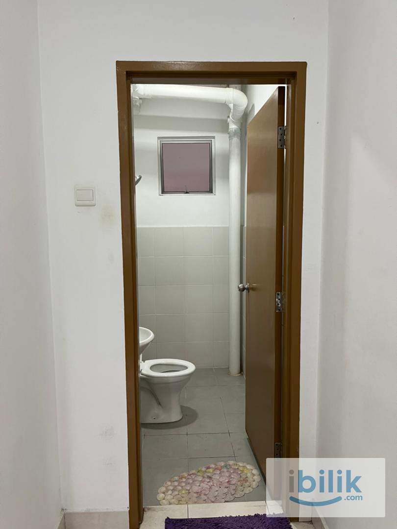 Master room in Azaria Apartment, Bandar Parkland Klang - Image 5