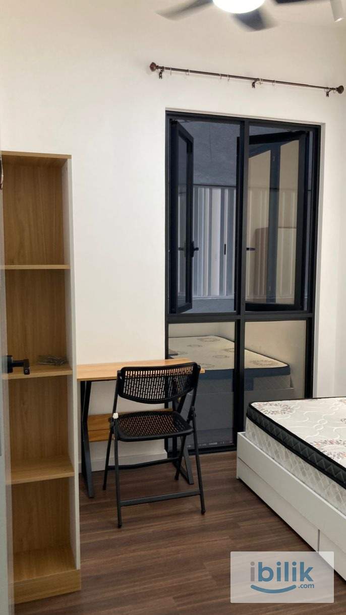 Small Room RM 480 - Image 2