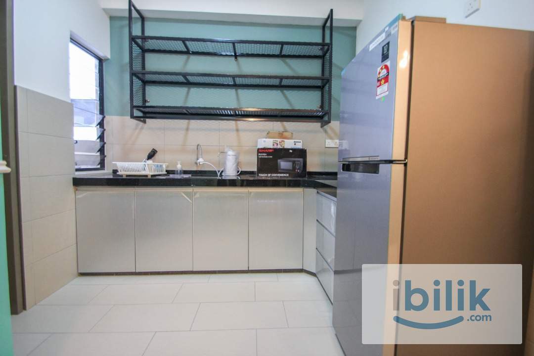 [NEAR UPM] Middle Room with Aircond & Window for Rent at Astetica Residence - Image 5