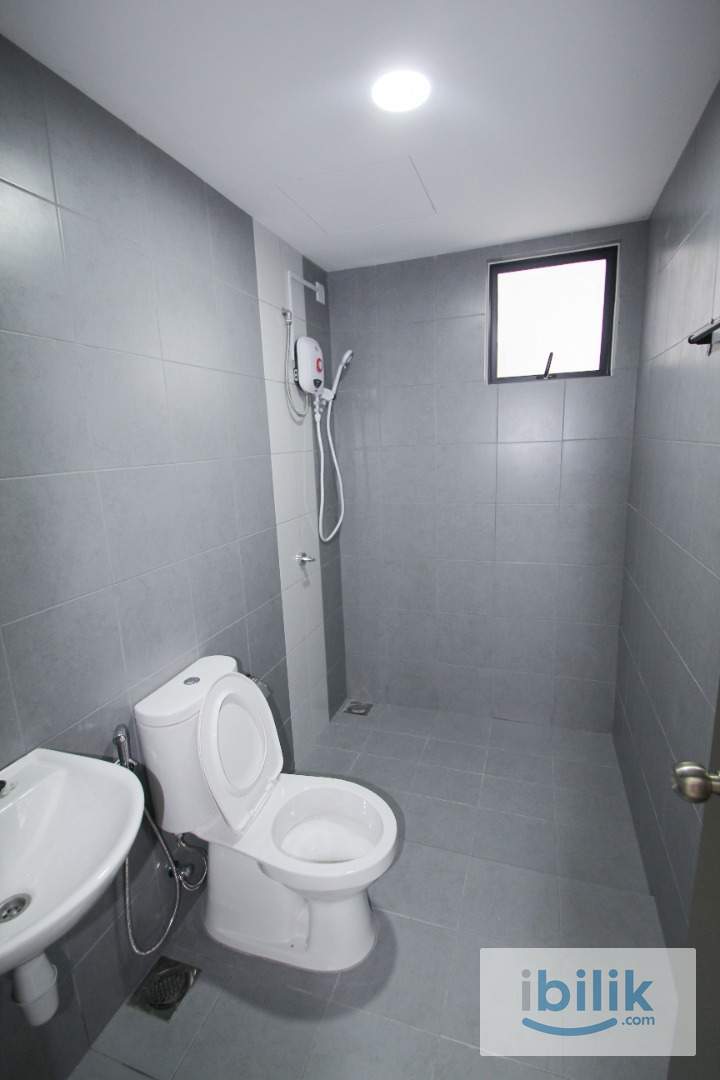 [NEAR UPM] Master Room attached with Private Bathroom for Rent at Astetica Residence - Image 4