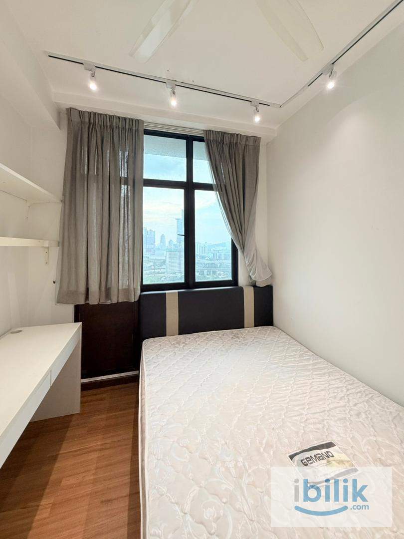 [Female Unit] Middle Room with A/C & Window for Rent at Saville Residence Old Klang Road - Image 2