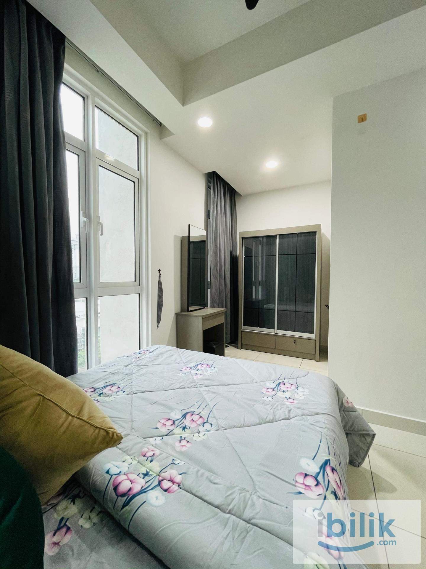 Cozy Master Room with attached bathroom!!! - Image 2