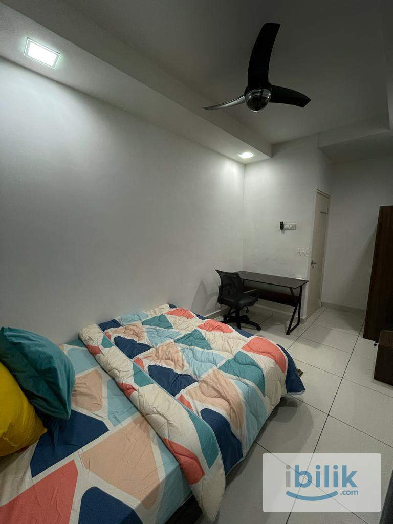 Fully Furnished Middle Room!!! Available to move in immediately!!! - Image 2
