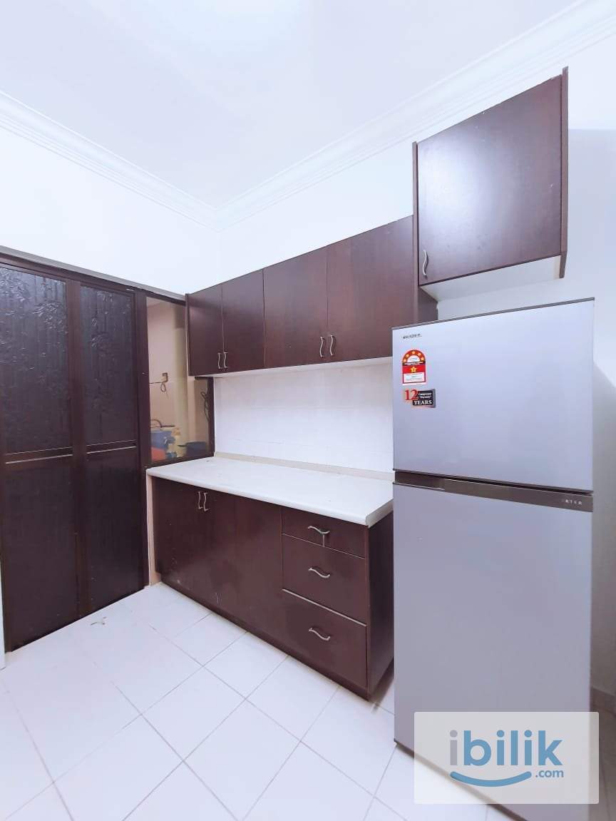 FEMALE ROOM🚶‍♀400M Walking distance to LRT SALAK SELATAN STATION🚆 - Image 3
