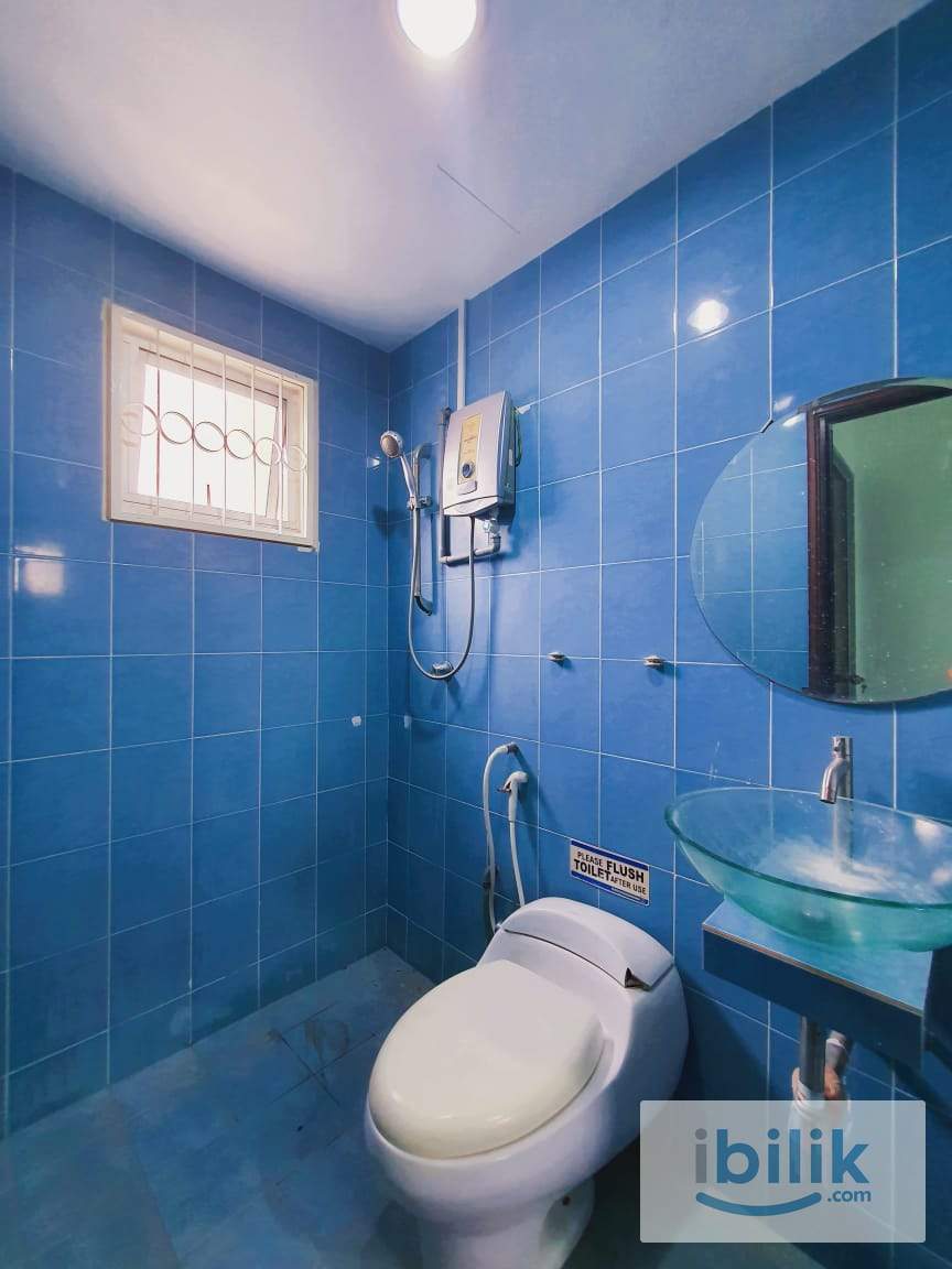 FEMALE ROOM🚶‍♀400M Walking distance to LRT SALAK SELATAN STATION🚆 - Image 4