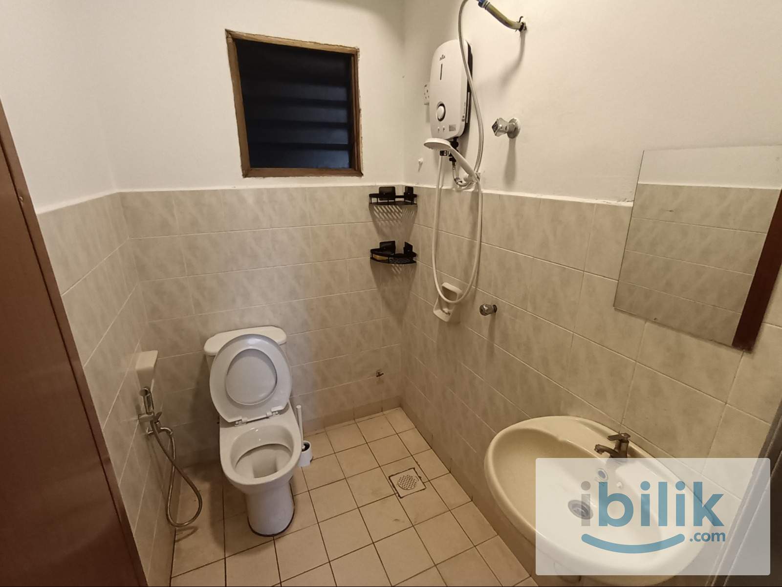 FEMALE ROOM🚶‍♀Nearby to LRT SALAK SELATAN STATION 🚆 - Image 4