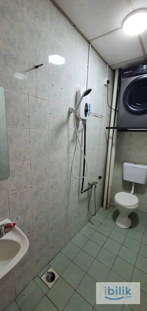 Middle Room🤩UTILITIES INCLUDED🤩Seksyen 13 Shah alam near MSU, AEON, Politeknik  - Image 5