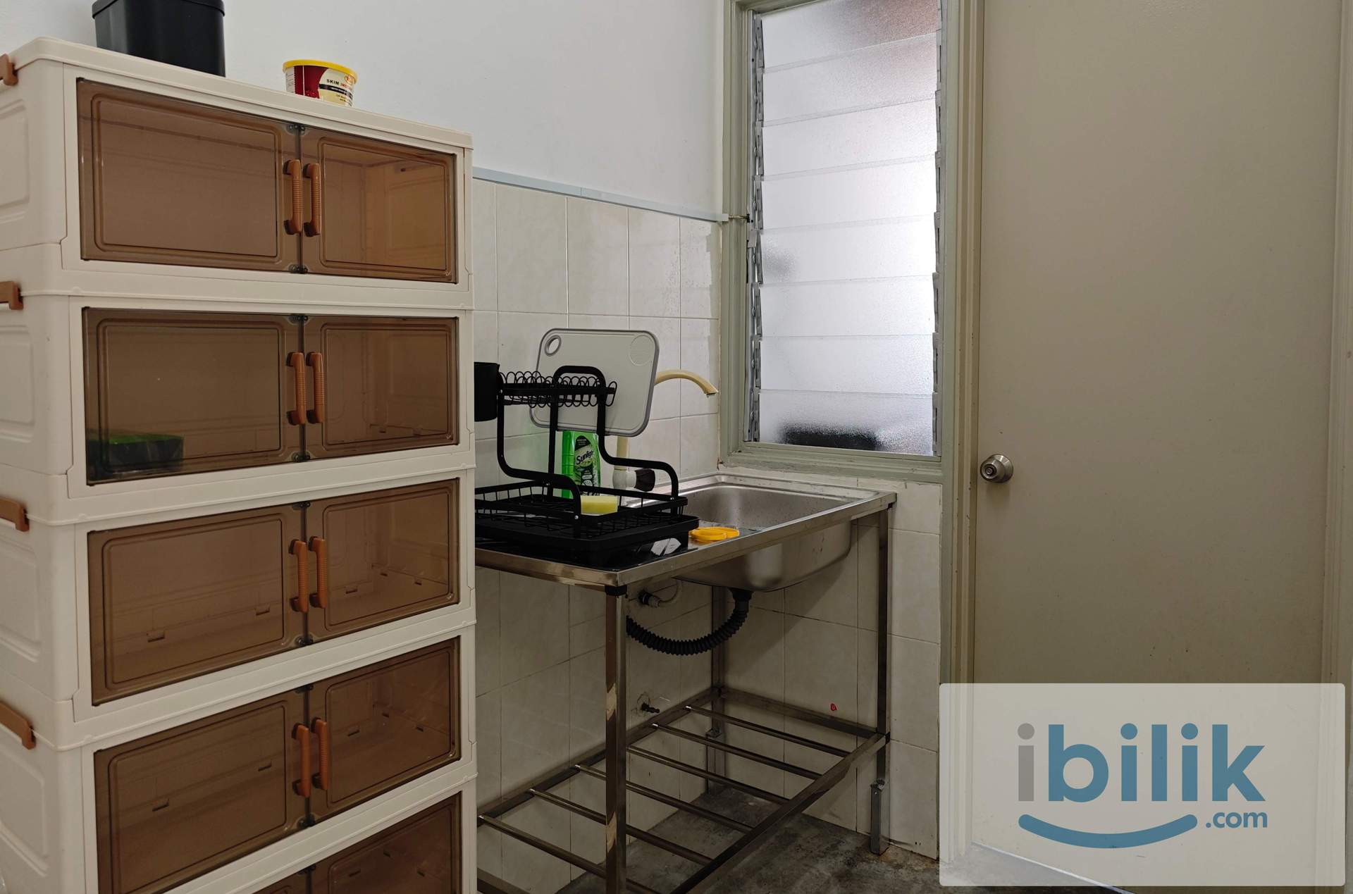 Queen bedroom - Image 5